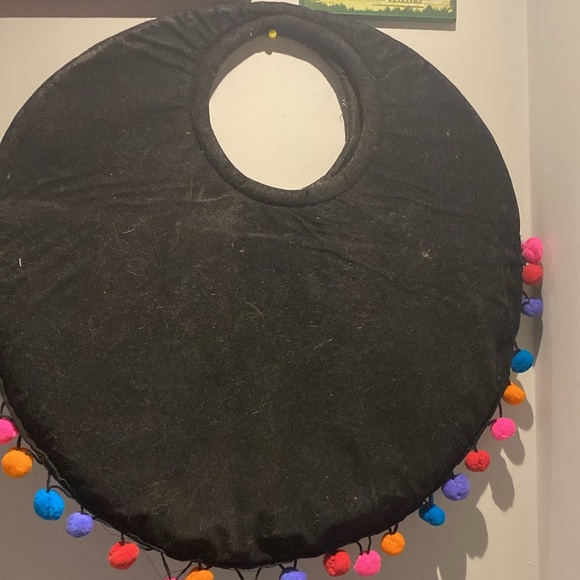 Beautiful embroidery work, everyday use - Picture 3 of 3